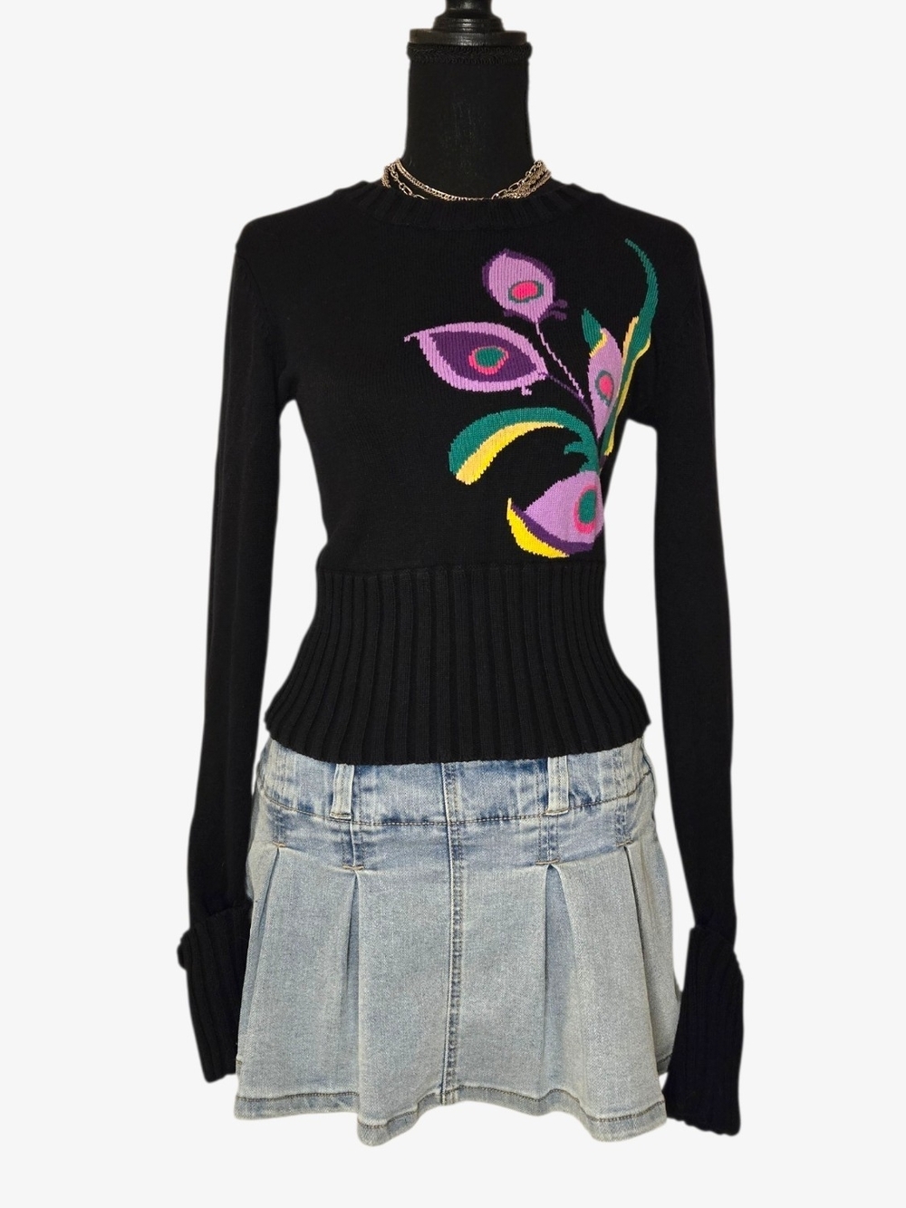 Y2k DKNY Black Long-Sleeve Knit Sweater with Floral Graphic !
